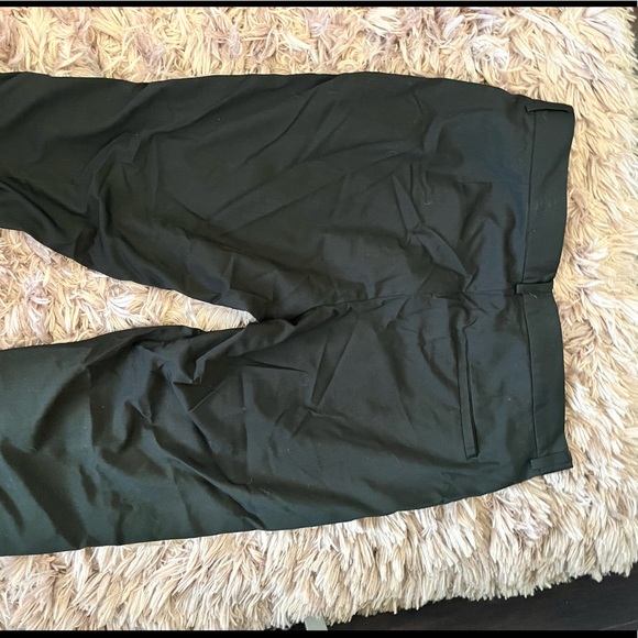 Dress pants - Picture 3 of 3